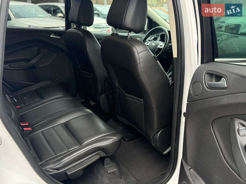 Внедорожник / Кроссовер Ford Escape 2015 в Виннице