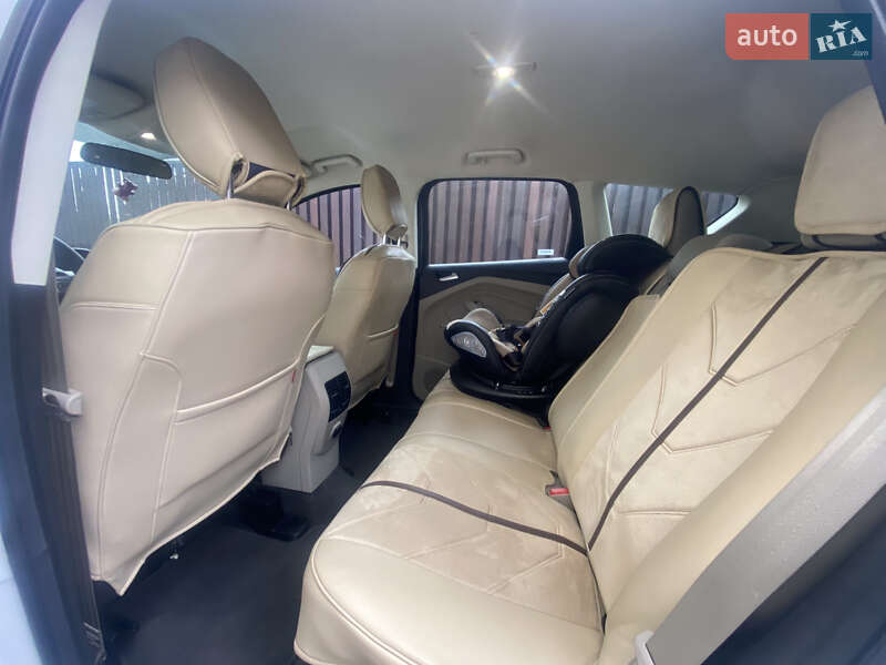 Внедорожник / Кроссовер Ford Escape 2018 в Черновцах