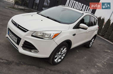 Внедорожник / Кроссовер Ford Escape 2015 в 