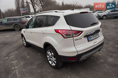 Внедорожник / Кроссовер Ford Escape 2015 в 