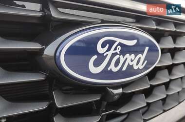 Внедорожник / Кроссовер Ford Escape 2023 в Изяславе