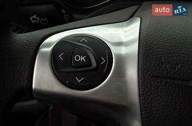 Внедорожник / Кроссовер Ford Escape 2015 в 