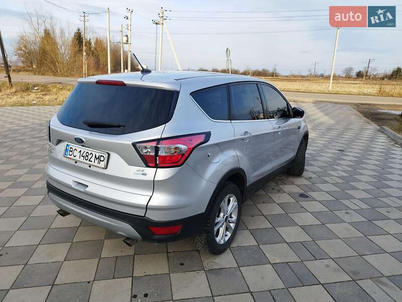 Внедорожник / Кроссовер Ford Escape 2017 в Самборе