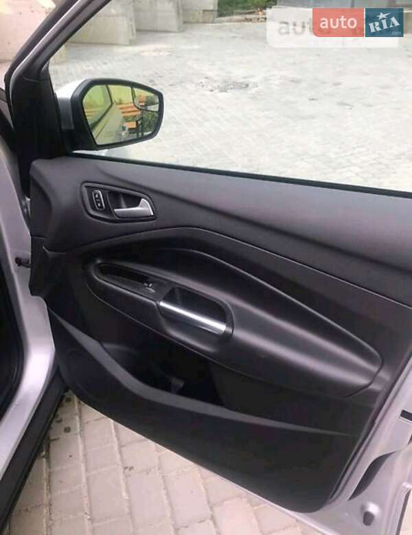 Внедорожник / Кроссовер Ford Escape 2017 в Самборе