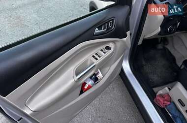 Внедорожник / Кроссовер Ford Escape 2014 в 