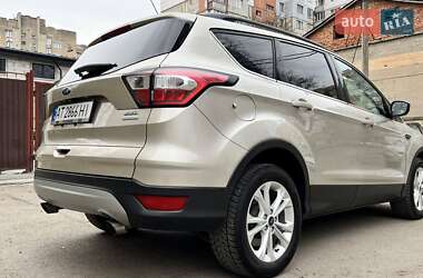 Внедорожник / Кроссовер Ford Escape 2018 в 