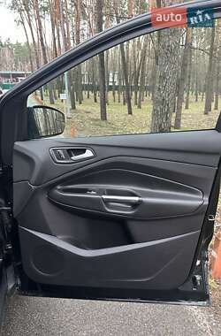 Позашляховик / Кросовер Ford Escape 2015 в Києві