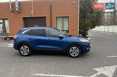 Позашляховик / Кросовер Ford Escape 2022 в 