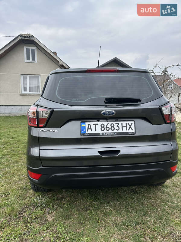 Внедорожник / Кроссовер Ford Escape 2018 в Ивано-Франковске