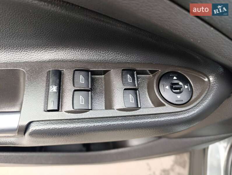 Позашляховик / Кросовер Ford Escape 2018 в Дубні