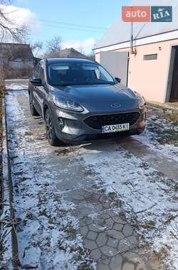 Внедорожник / Кроссовер Ford Escape 2021 в 