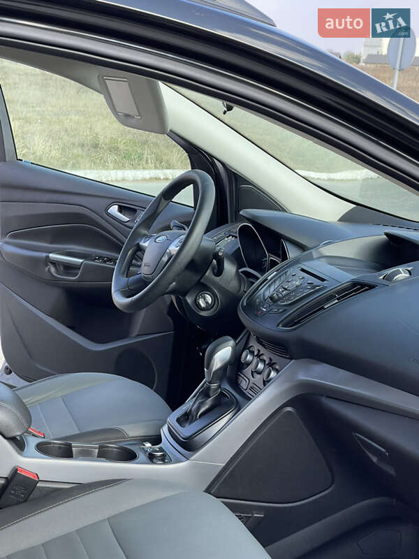 Внедорожник / Кроссовер Ford Escape 2015 в Коростене