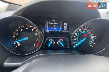 Внедорожник / Кроссовер Ford Escape 2012 в 