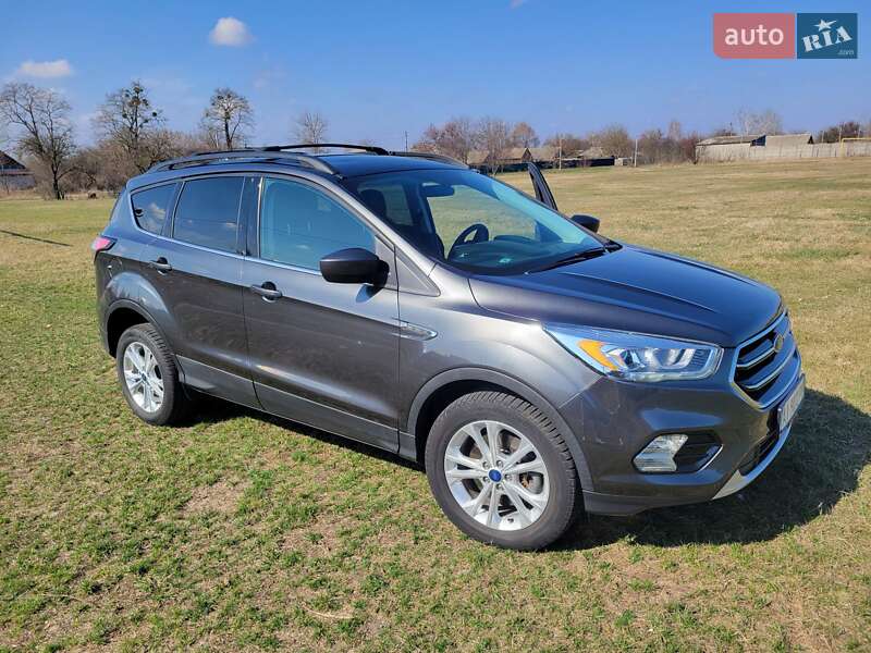 Внедорожник / Кроссовер Ford Escape 2017 в Киеве