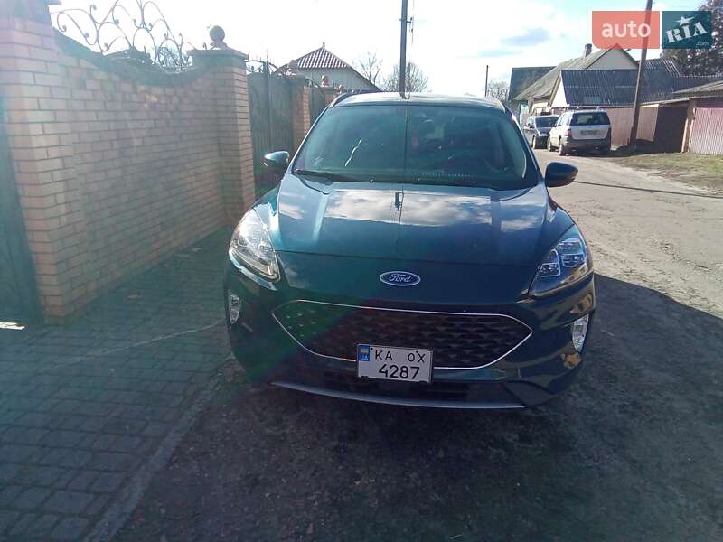 Внедорожник / Кроссовер Ford Escape 2020 в Городне