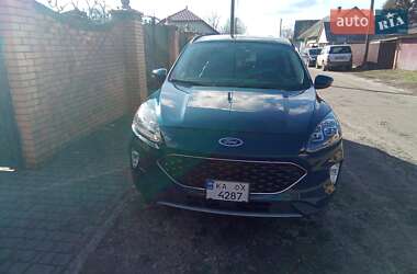 Внедорожник / Кроссовер Ford Escape 2020 в 