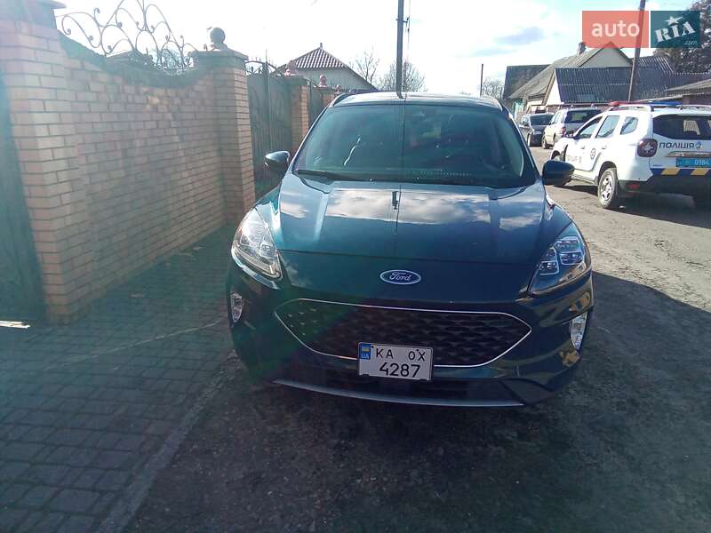 Внедорожник / Кроссовер Ford Escape 2020 в Городне