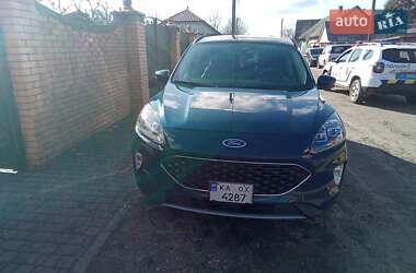 Внедорожник / Кроссовер Ford Escape 2020 в 