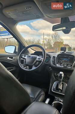 Внедорожник / Кроссовер Ford Escape 2013 в 
