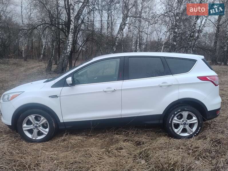Внедорожник / Кроссовер Ford Escape 2014 в Чернигове