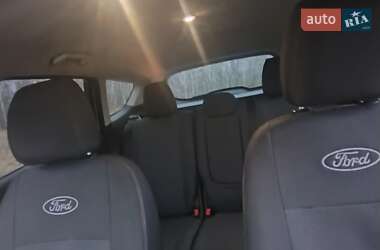 Внедорожник / Кроссовер Ford Escape 2014 в Чернигове