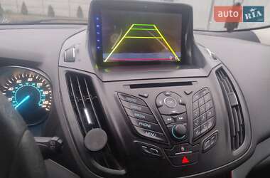 Внедорожник / Кроссовер Ford Escape 2014 в 