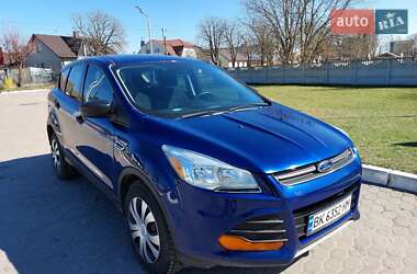 Позашляховик / Кросовер Ford Escape 2016 в Рівному
