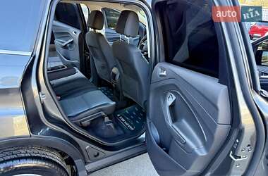 Внедорожник / Кроссовер Ford Escape 2015 в 