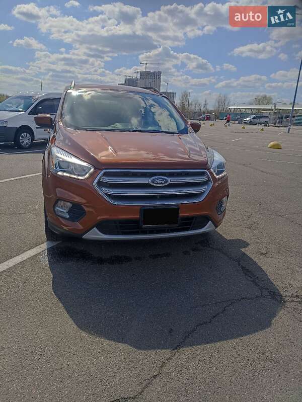 Позашляховик / Кросовер Ford Escape 2016 в Києві
