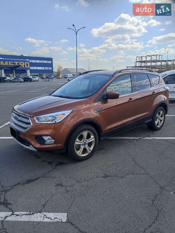 Позашляховик / Кросовер Ford Escape 2016 в Києві