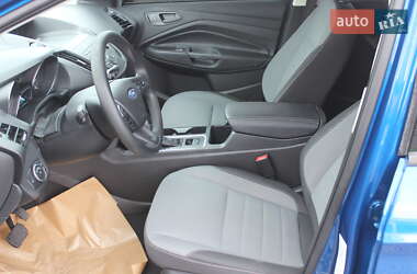 Позашляховик / Кросовер Ford Escape 2019 в 