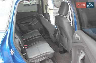 Позашляховик / Кросовер Ford Escape 2019 в 