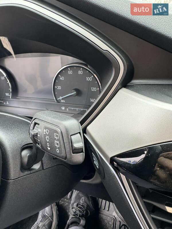 Внедорожник / Кроссовер Ford Escape 2021 в Киеве