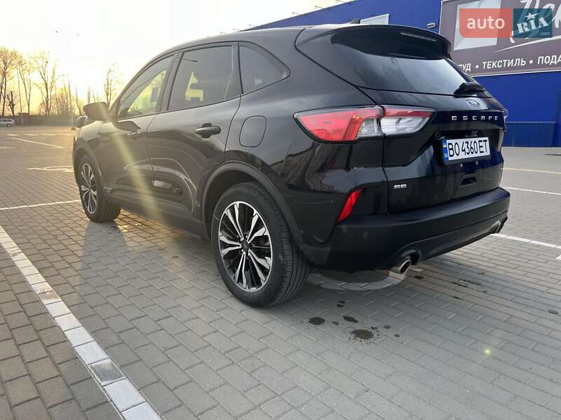 Внедорожник / Кроссовер Ford Escape 2021 в Тернополе
