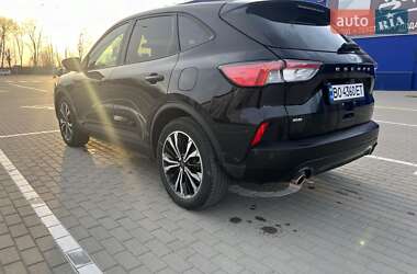 Внедорожник / Кроссовер Ford Escape 2021 в 