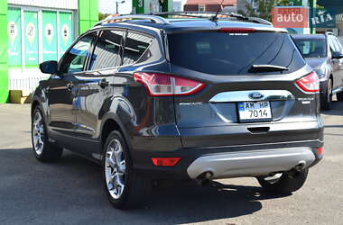 Внедорожник / Кроссовер Ford Escape 2015 в 