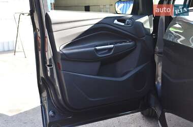 Внедорожник / Кроссовер Ford Escape 2015 в 