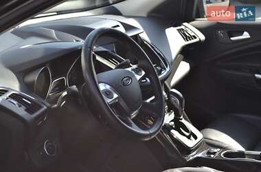 Внедорожник / Кроссовер Ford Escape 2015 в 