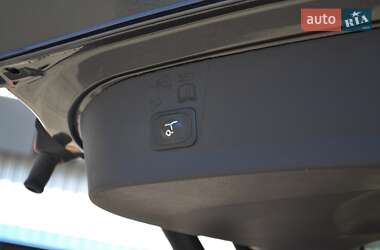 Внедорожник / Кроссовер Ford Escape 2015 в 