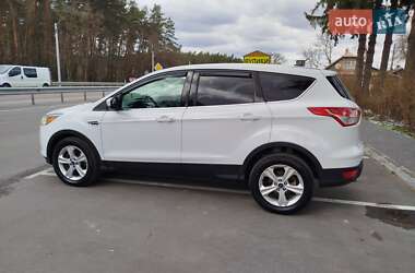 Внедорожник / Кроссовер Ford Escape 2016 в 