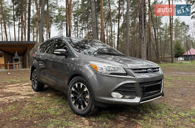 Внедорожник / Кроссовер Ford Escape 2013 в 