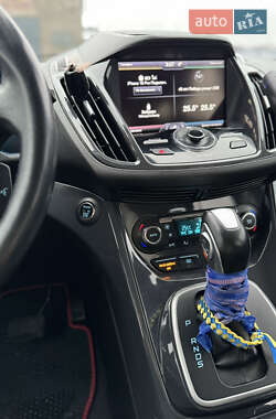 Внедорожник / Кроссовер Ford Escape 2013 в 