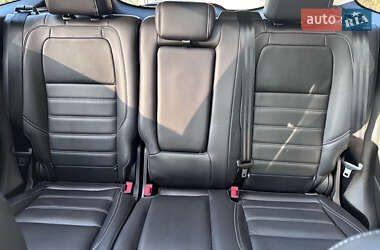 Внедорожник / Кроссовер Ford Escape 2019 в 