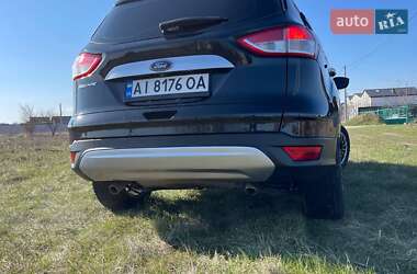 Внедорожник / Кроссовер Ford Escape 2015 в 