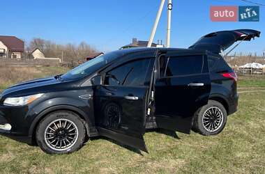 Внедорожник / Кроссовер Ford Escape 2015 в 