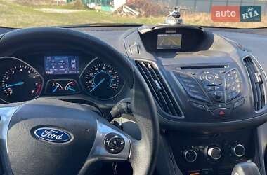 Внедорожник / Кроссовер Ford Escape 2015 в 