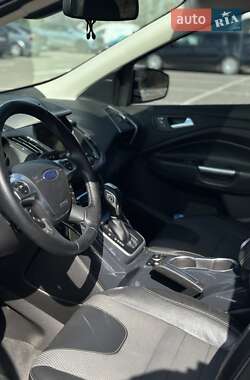 Внедорожник / Кроссовер Ford Escape 2013 в 