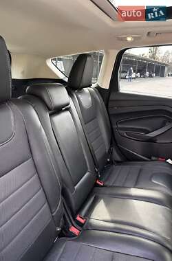 Внедорожник / Кроссовер Ford Escape 2013 в 