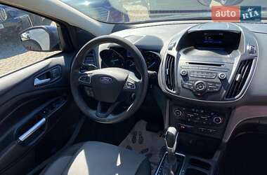 Внедорожник / Кроссовер Ford Escape 2018 в 