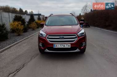Внедорожник / Кроссовер Ford Escape 2018 в 